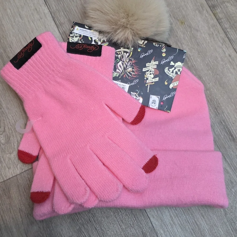 Ed Hardy Pink Knit Hat and Glove Set